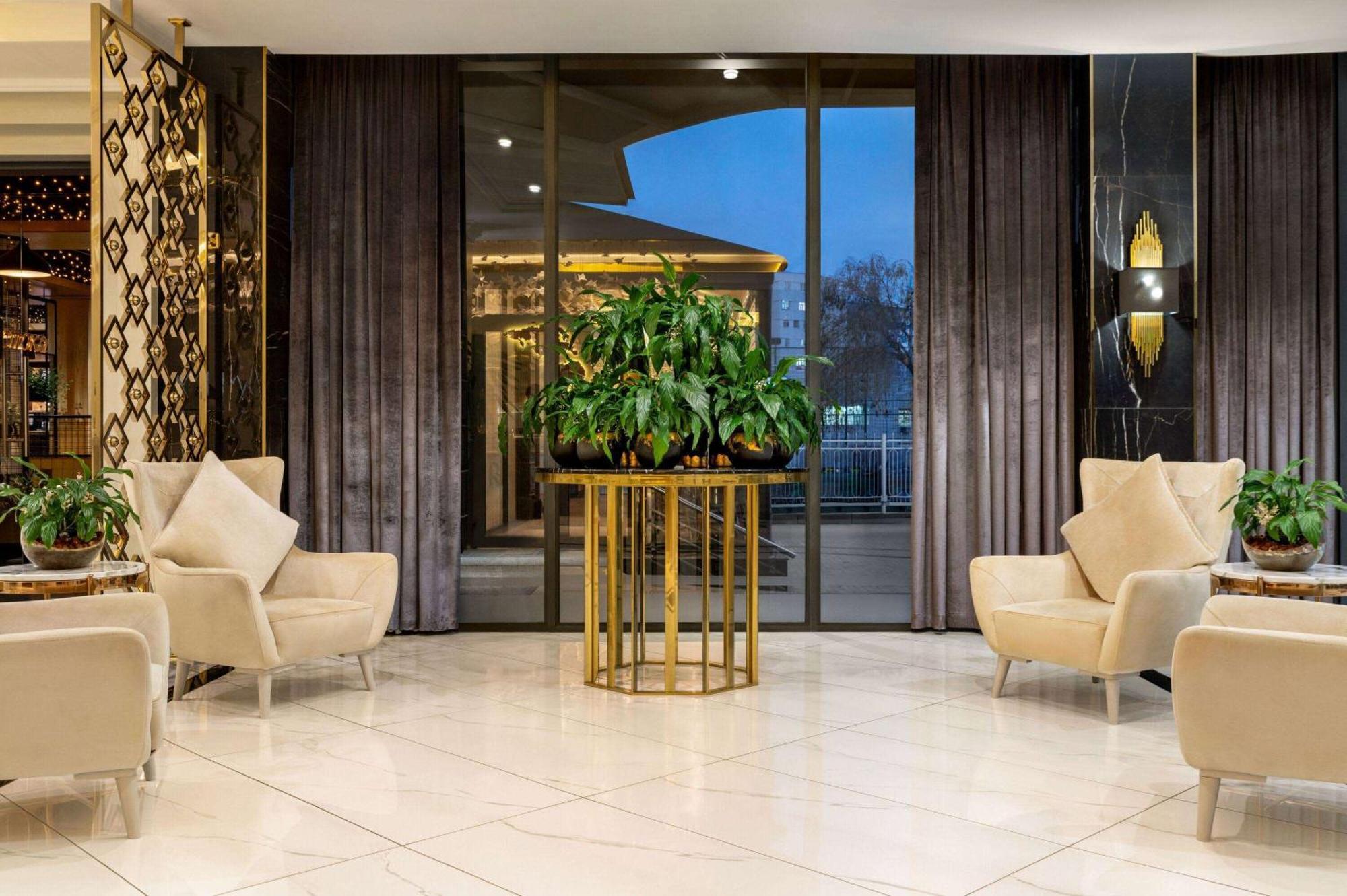 Hotel Wyndham Garden Taschkent Exterior foto